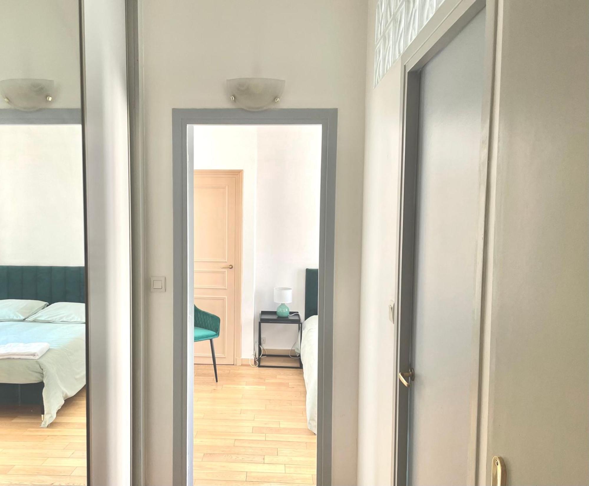 Gustave - Charming Eiffel Tower - Apartment Paris